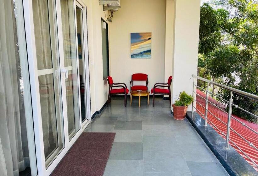 فندق Dev Villa Resort