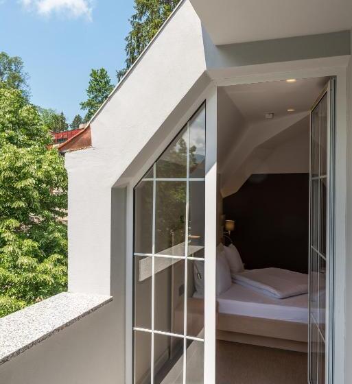 هتل Emilia Lux Rooms