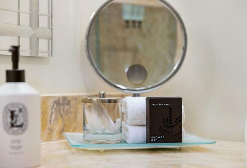 בית מלון כפרי Four Seasons Studio Kitchen