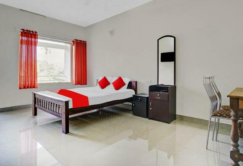 Отель Flagship British Holiday Homes