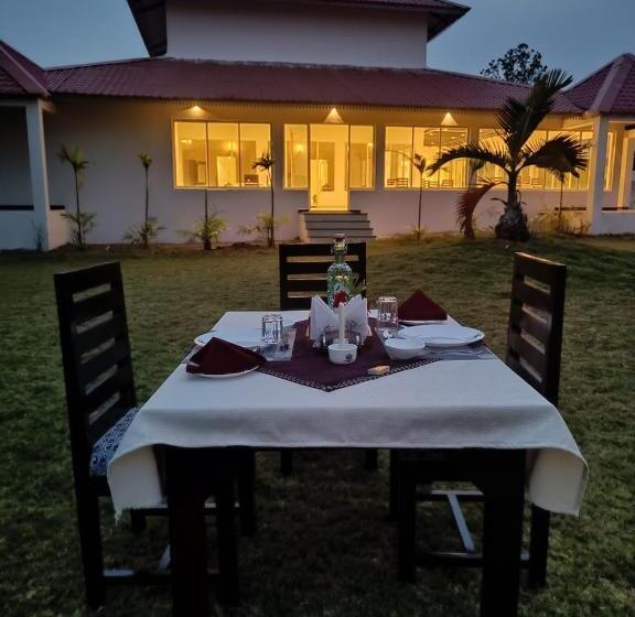 Отель The Infinity Pench Resort