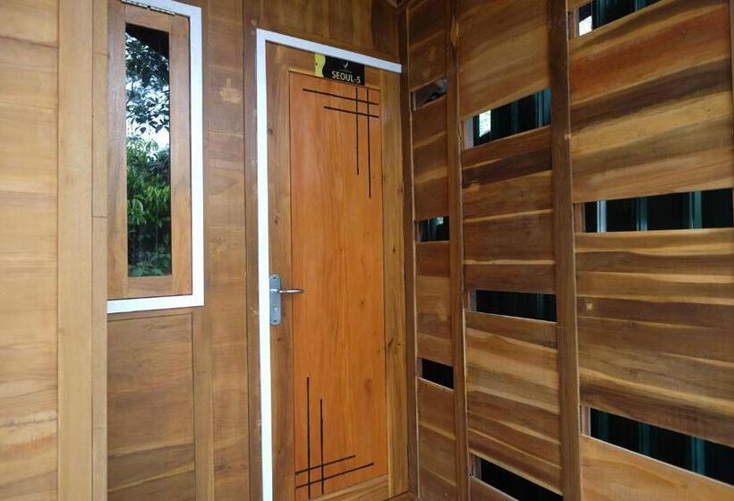 فندق Urbanview Villa Lukulo Kebumen By Reddoorz