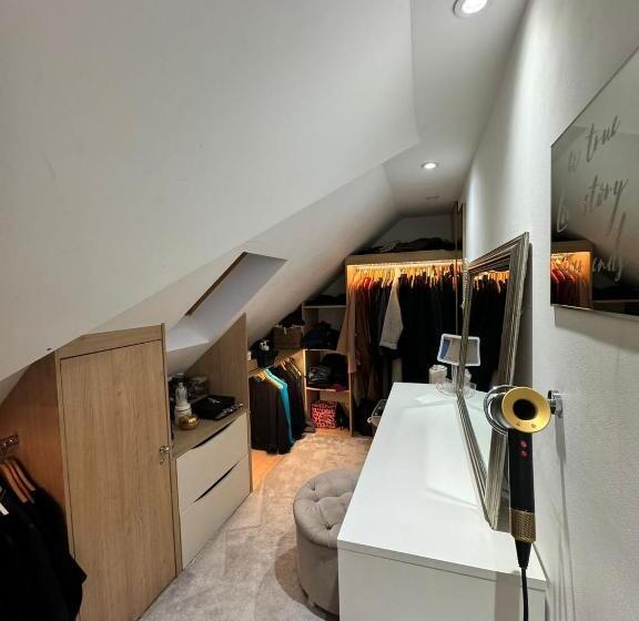 Пансион Modern Double Room With Fire Tv