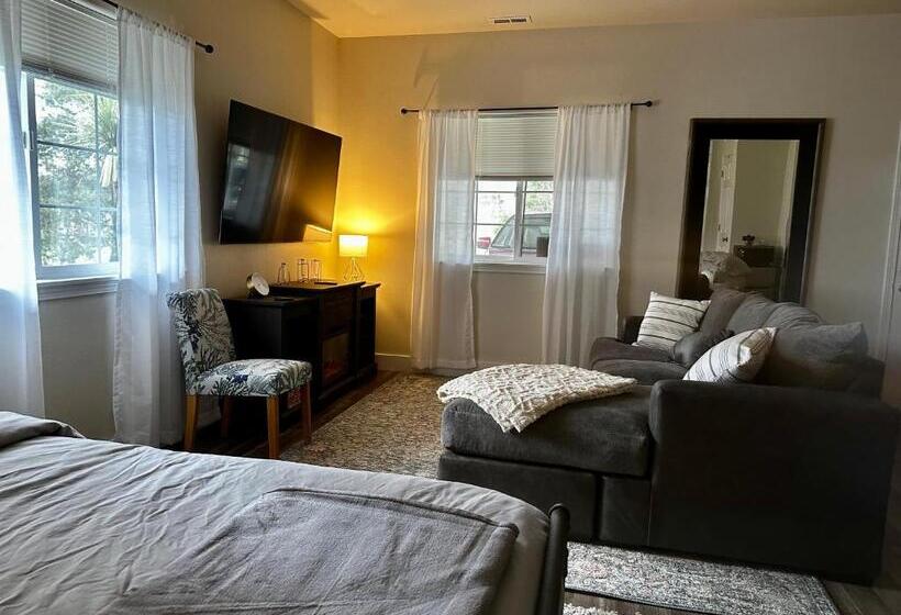 بنسيون Sonia S Guest Suite In Montesano Gateway To Olympic National Park
