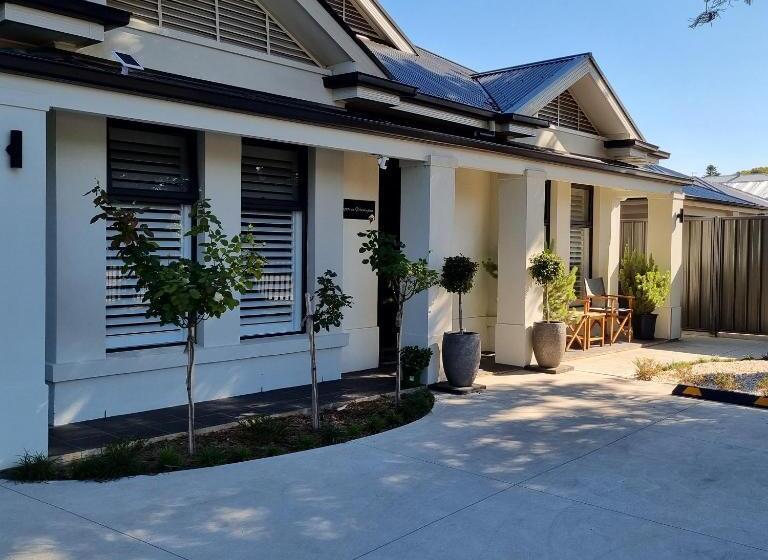 Bed and Breakfast Hampton On Washington Free Wifi And Netflix
