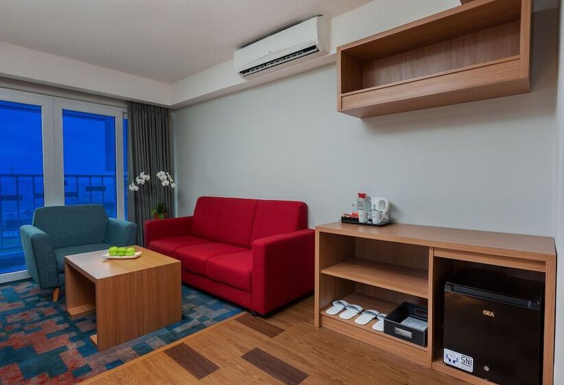 هتل Aston Inn Cilacap