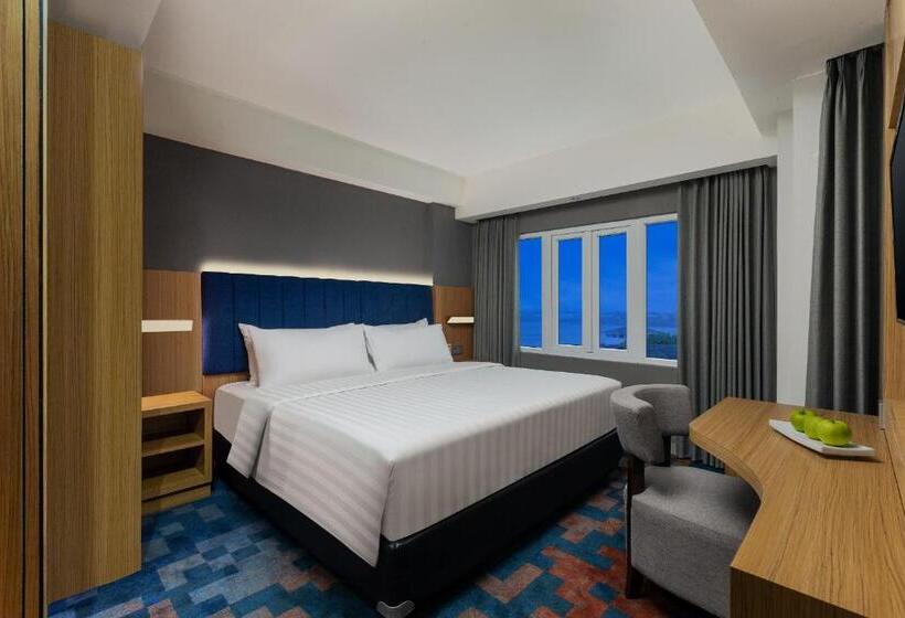 هتل Aston Inn Cilacap