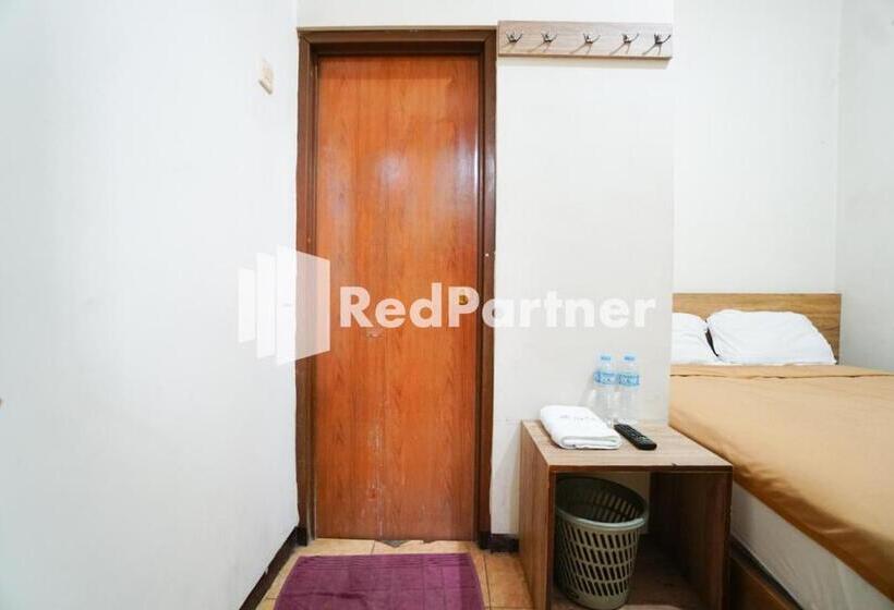 هتل Bright Residence Near Itc Mangga Dua Mitra Reddoorz