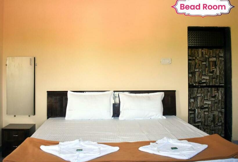 בית מלון כפרי Maratha Darbar Water Park & Resort