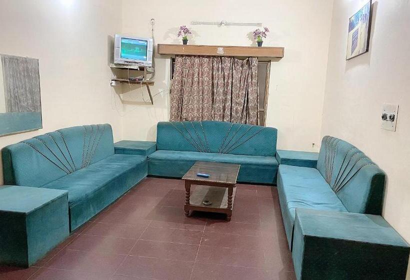 בית מלון כפרי Pitambra Vishranti Grah