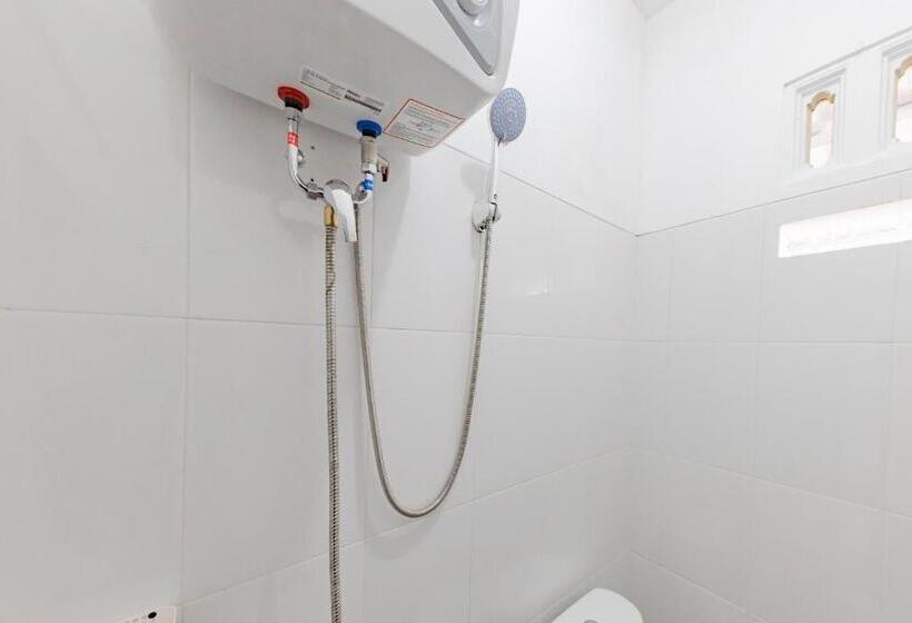 هتل Reddoorz Syariah Near Alun Alun Ciledug Cirebon