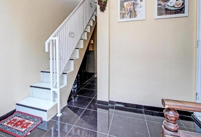 هتل Spot On 92012 Homestay Grand Mahkota Permai Syariah