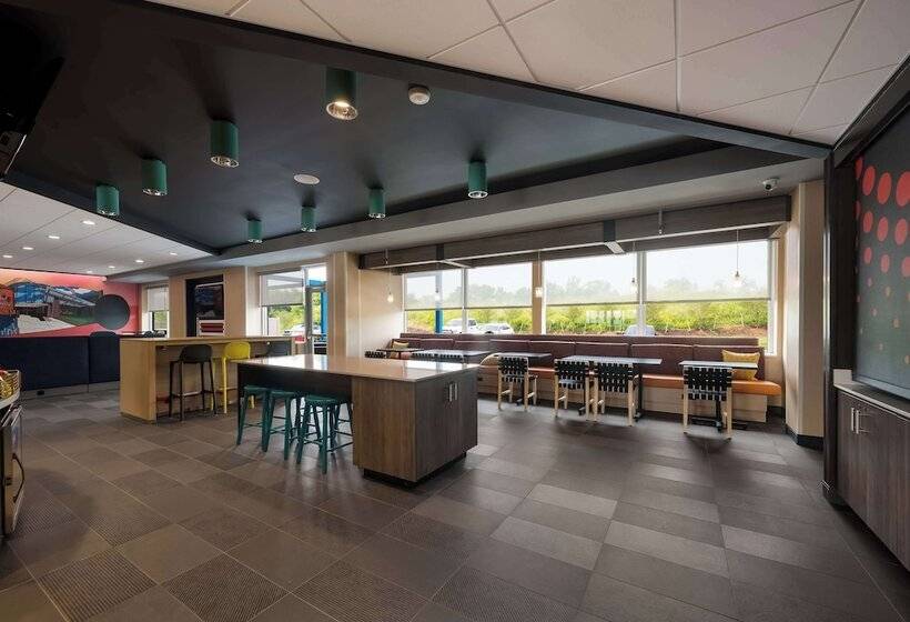 בית מלון כפרי Tru By Hilton Novi Detroit