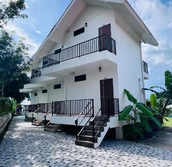 هتل White Seaview Residence