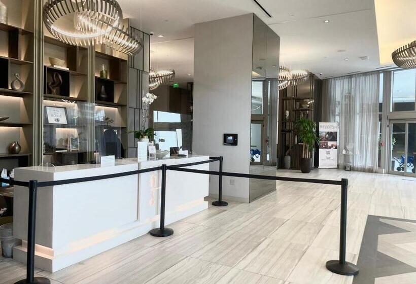 Hyde Beach House Lux Apartment