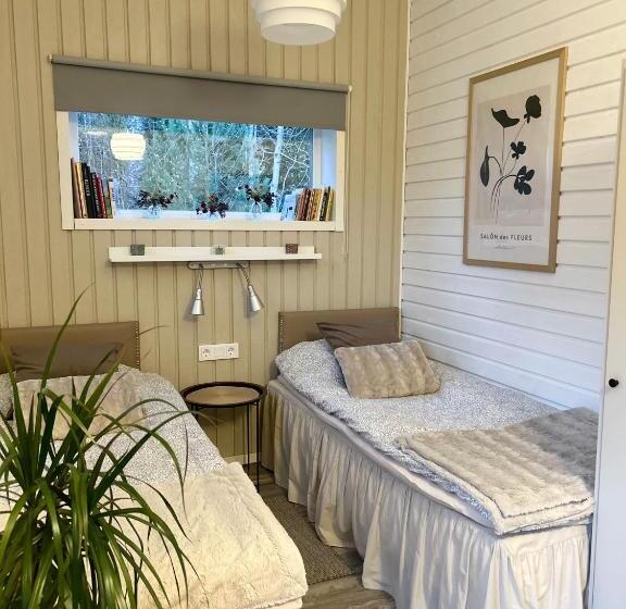 Lilla Huset Bed & Breakfast   Countryside Guesthouse, Free Parking