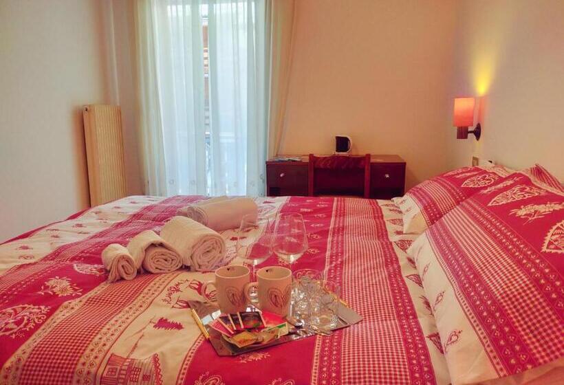 بنسيون Cèsa Cherpei   Dog Friendly