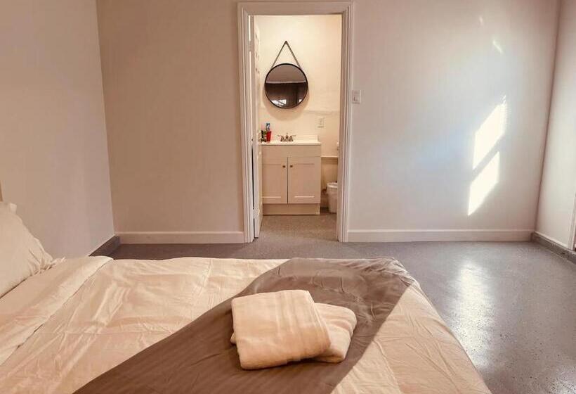 פנסיון Studio With Private Entrance By Zen Living Short Term Rental