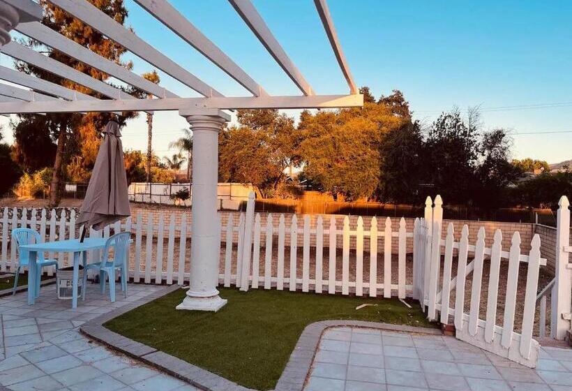 פנסיון Studio With Private Entrance By Zen Living Short Term Rental