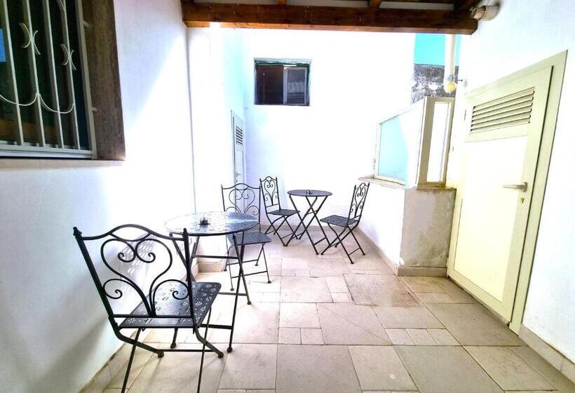 Templari Suite   B&b Mesagne
