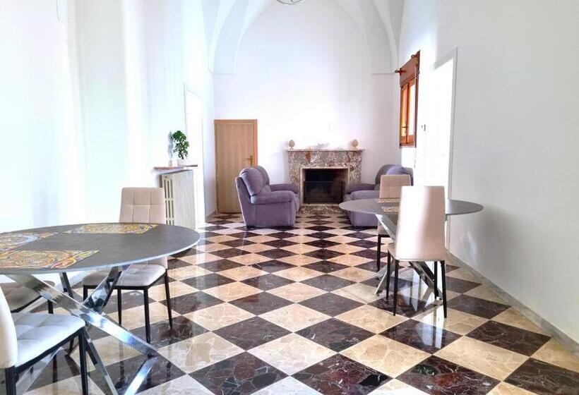 Templari Suite   B&b Mesagne
