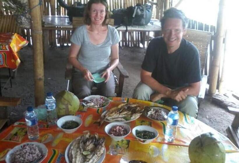 تختخواب و صبحانه Daniel Lodge