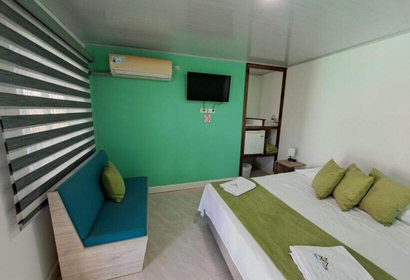 تختخواب و صبحانه Mary & Matt Lodge