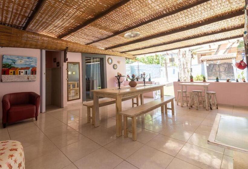 تختخواب و صبحانه Suítes Valdira