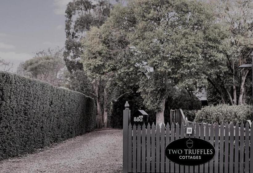 Bed and Breakfast Two Truffles Cottage Accommodation