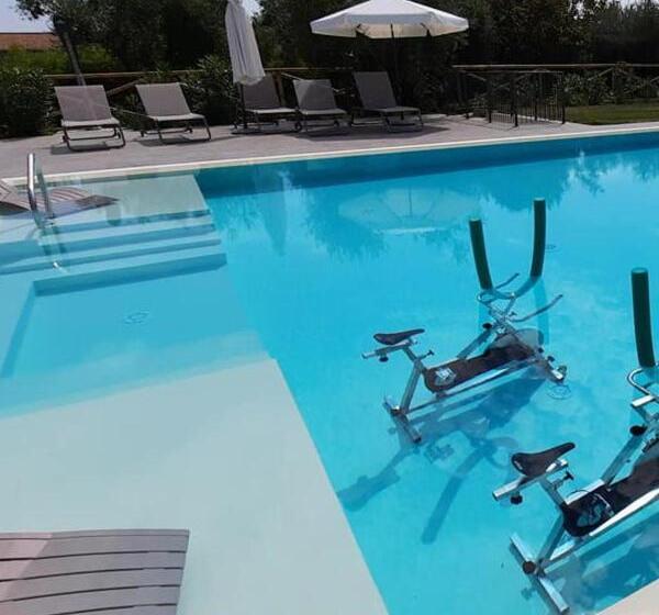 تختخواب و صبحانه Villa Athena Charme