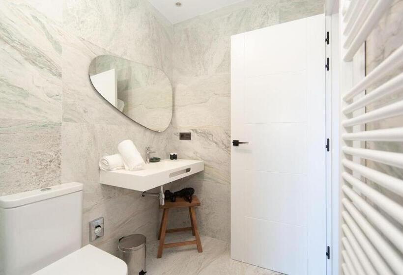 Отель Duruelo Mountain Suites