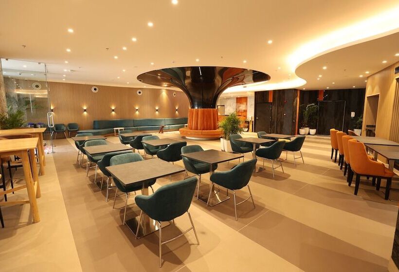 هتل Holiday Inn Express & Suites Jaipur Gopalpura
