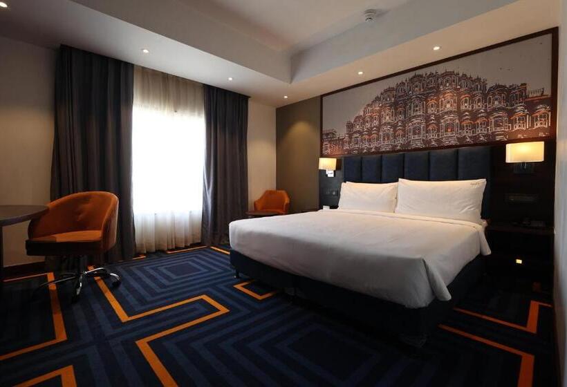 هتل Holiday Inn Express & Suites Jaipur Gopalpura