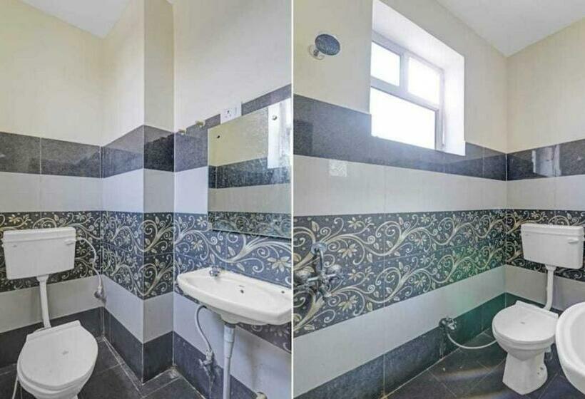 בית מלון כפרי Oyo 80490j Shiv Palace