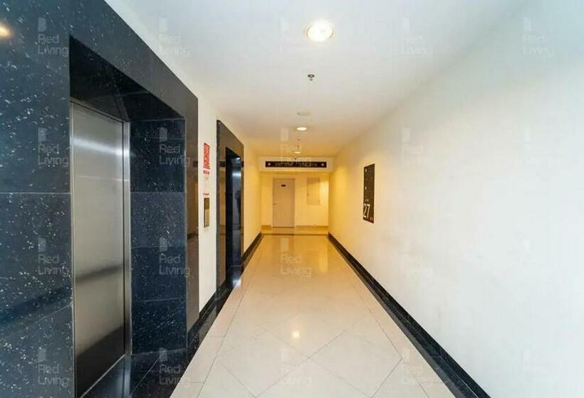 Отель Redliving Apartemen Grand Kamala Lagoon Kita Kita Property Tower Emerald