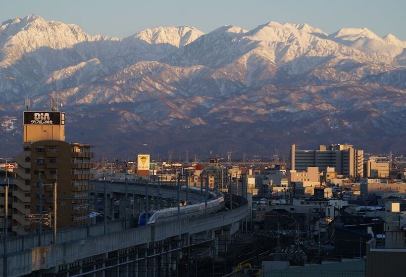 בית מלון כפרי Vischio Toyama