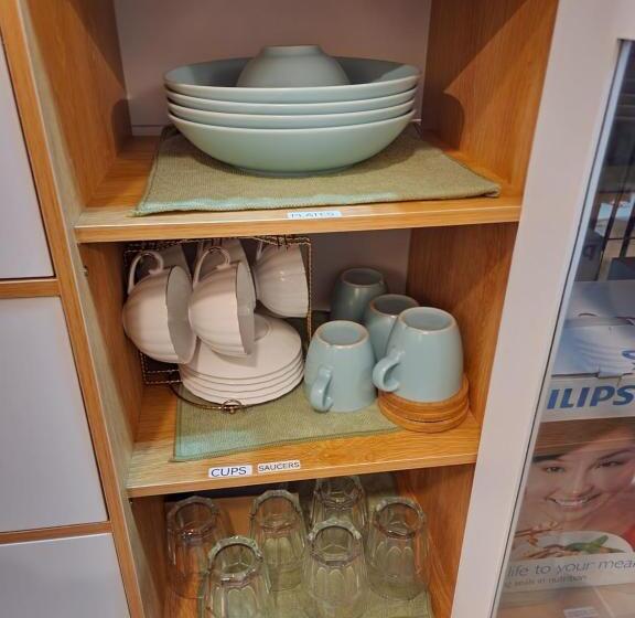 Lucky East Serin With Netflix Disneyplus Freecoffeetea & Recliner