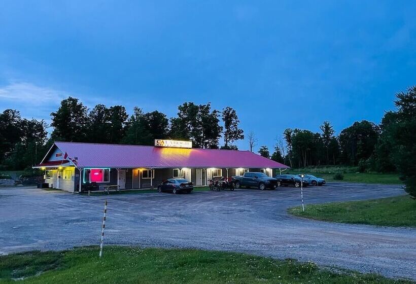 汽车旅馆  Calabogie Motor Inn