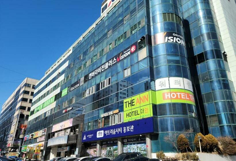 پانسیون Canberra Town 439 2