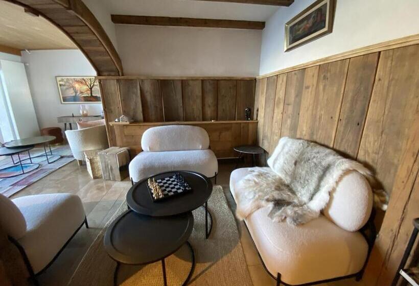 Pensão Chalet 4 Saisons Guesthouse