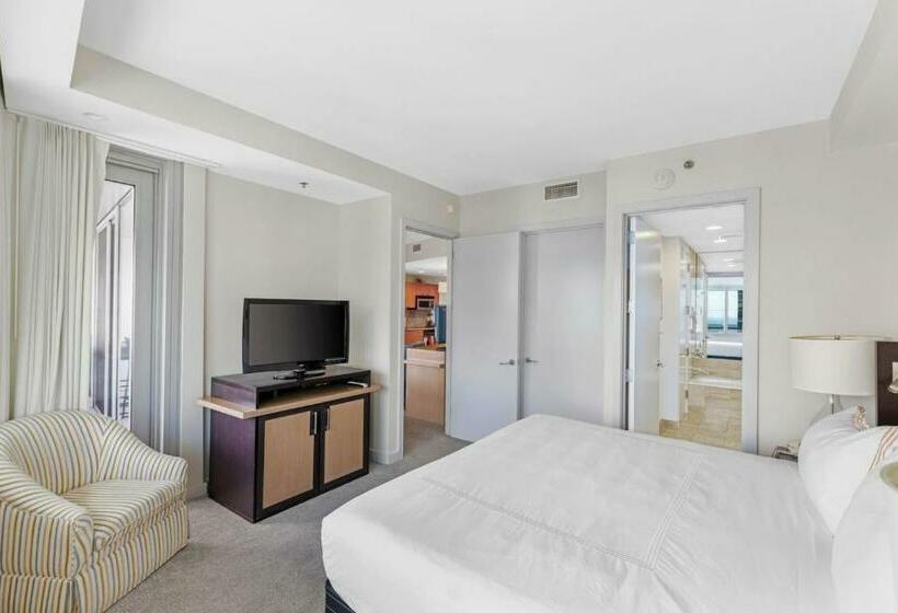 Aka Suite