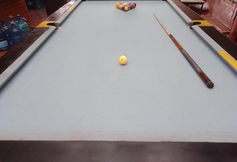 הוסטל Funny Riverside Backpackers