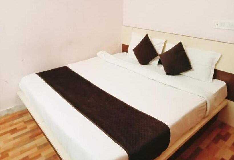 فندق Arya Inn
