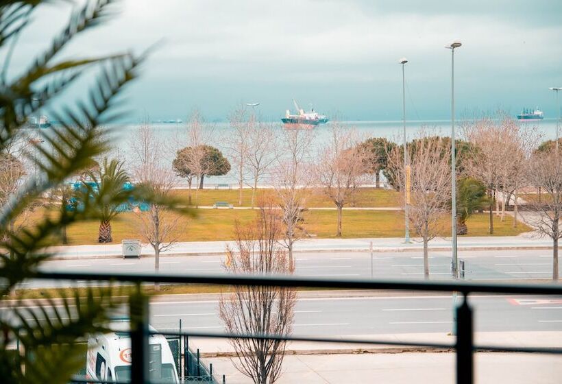 호텔 Destiny Marine