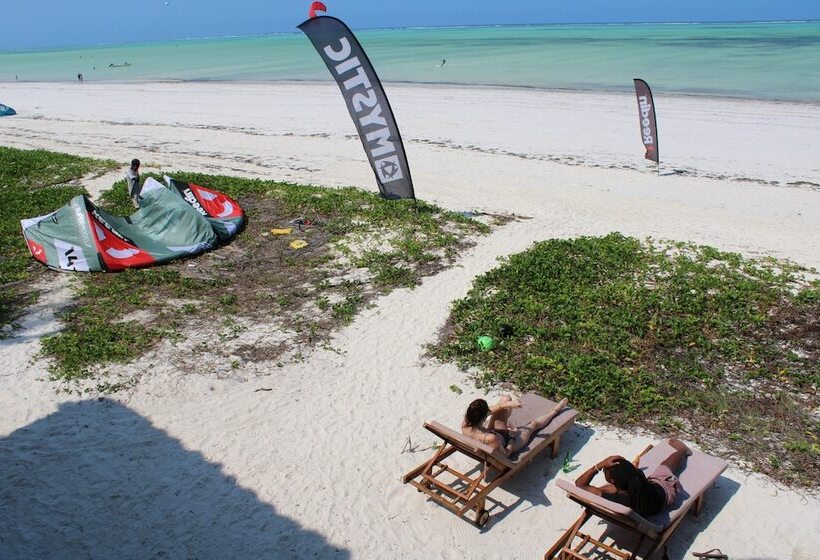 ホテル Kivuli Beach Resort Paje