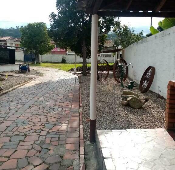 هتل La Casona