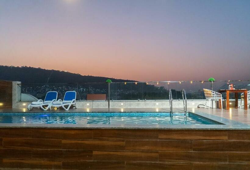 Pax Hotel Grand Blue 3 Min Walk From Udaipur City Railway Station
