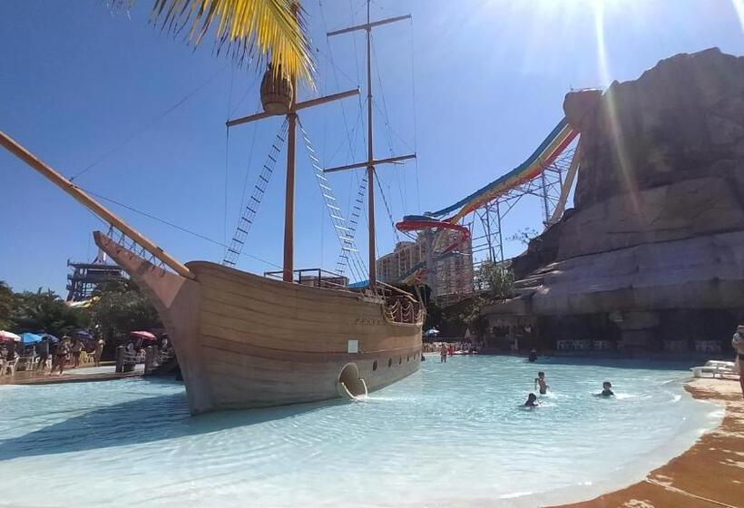 בית מלון כפרי Spazzio Diroma Acqua E Splash Caldas Novas, Gratis Park