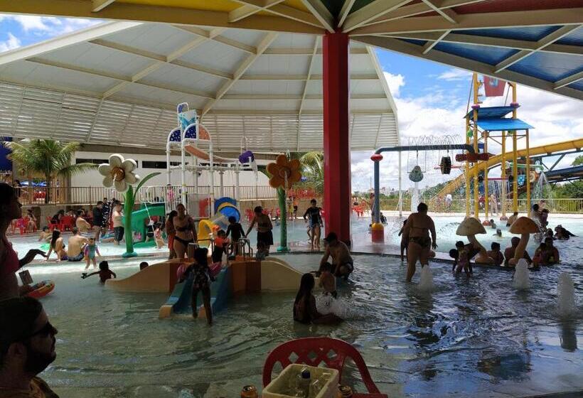 בית מלון כפרי Spazzio Diroma Acqua E Splash Caldas Novas, Gratis Park