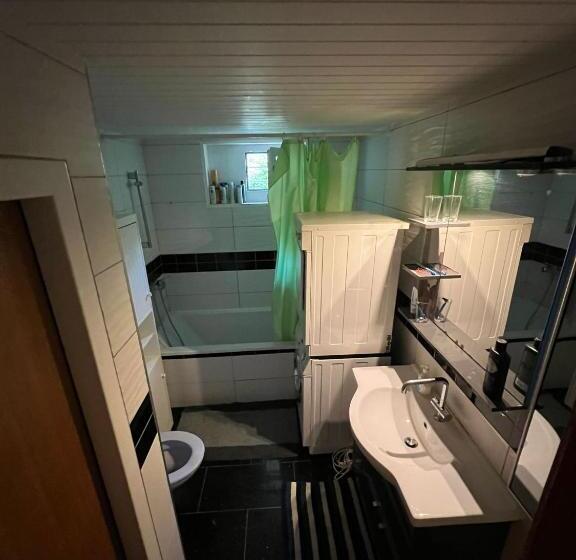 بنسيون 5 Private Rooms Station For Long Term